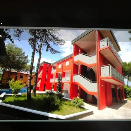 Trilocale Con Piscina - Luca Apartament *
